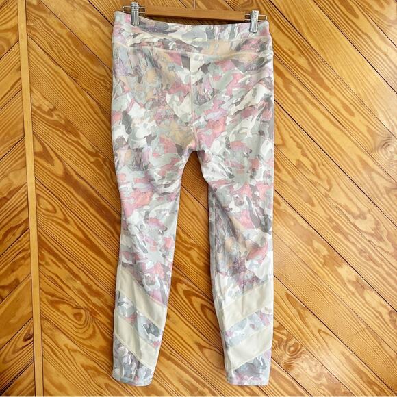 Free People Movement Daylight Graphic Legging - Picture 4 of 9